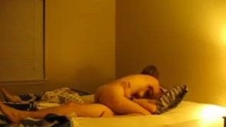 Vídeo amador de um casal fofo fodendo Vídeo amador de um casal fofo fodendo