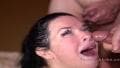Veronica Avluv adora uma festa de gozadas num bukkake brutal
