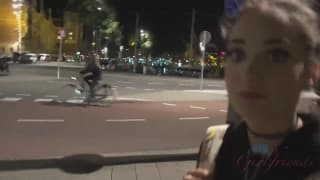 Transando com sua namorada virtual em Amsterdã Transando com sua namorada virtual em Amsterdã