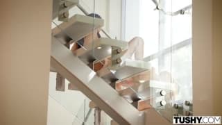 Ariana Marie dando o cuzinho apertado Ariana Marie dando o cuzinho apertado