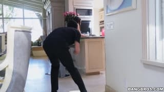 Lana Rhoades nos mostra outro encontro porno