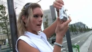 Eva Karera e outros numa cena de sexo em grupo Eva Karera e outros numa cena de sexo em grupo