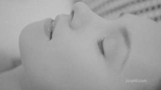 Como a divina Taylor Sands transa no sofá Como a divina Taylor Sands transa no sofá