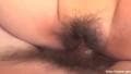 Linda garota asiática com buceta peluda gosta de uma boa foda