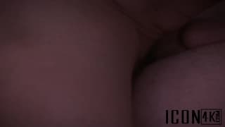 Sessão noturna gay bareback quente para extremo prazer Sessão noturna gay bareback quente para extremo prazer