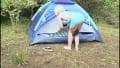 Se masturba muito rico durante um acampamento