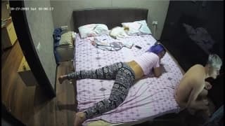 Este loiro lambe a sua cona ao máximo!