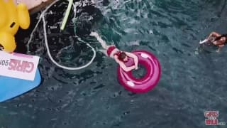 Lola e sua amiga Lana nas rochas Lola e sua amiga Lana nas rochas