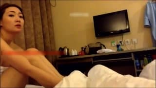 Em casa com uma puta morena que chupa rola Em casa com uma puta morena que chupa rola