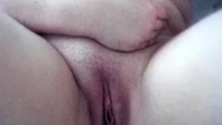 Mulher que gosta de fazer vibrar o clitóris! Mulher que gosta de fazer vibrar o clitóris!