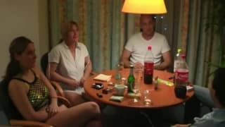Alguns casais amadores numa festinha ardente! Alguns casais amadores numa festinha ardente!