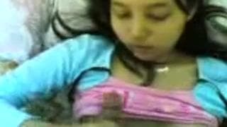 Uma boa cena de sexo amador para eles Uma boa cena de sexo amador para eles