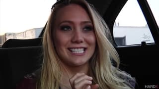 Aj toda safada se mostrando corpão da poha