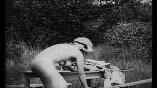 Vídeo antigo muito excitante com toda a puta que você pode imaginar! Vídeo antigo muito excitante com toda a puta que você pode imaginar!