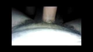 Essa travesti só quer pau na bunda. Eles filmam a foda POV!