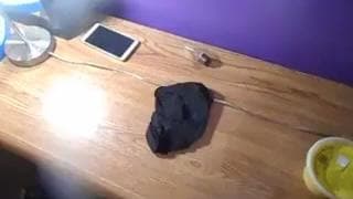 Tranny oferece sua bunda preta apertada para cara com tesão Tranny oferece sua bunda preta apertada para cara com tesão