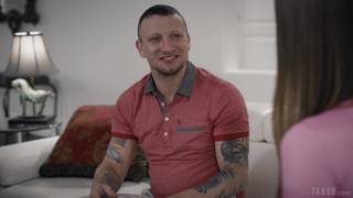 Ele encontra seu pai perdido e o fode. Ele encontra seu pai perdido e o fode.