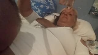 Meu marido lambe minha buceta ... isso é bom !! Meu marido lambe minha buceta ... isso é bom !!