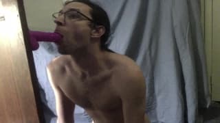 Esse cara pratica como chupar um pau