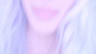 Garota bonita brinca com meu pau como uma lolipop Garota bonita brinca com meu pau como uma lolipop