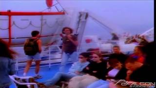 Durante um cruzeiro, esses caras transam em seu quarto Durante um cruzeiro, esses caras transam em seu quarto