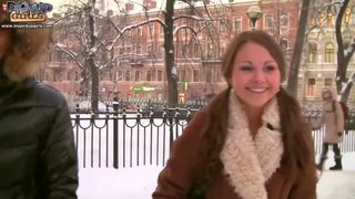 Erick Lewis e seu amigo pegam Liza Shay na rua