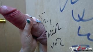 A coroa Lacey Starr desfruta do seu primeiro buraco de glória A coroa Lacey Starr desfruta do seu primeiro buraco de glória