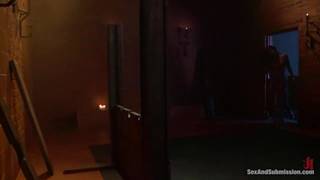 A dominação anal intensa para a bela Tricia Oaks