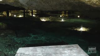 Lindas mulheres nuas em situações extremas