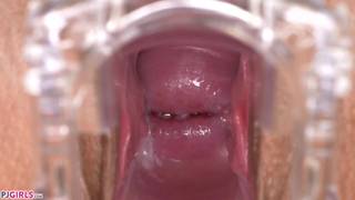 Frea Dee recebendo prazer com um brinquedo sexual Frea Dee recebendo prazer com um brinquedo sexual