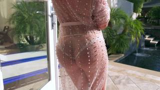 Nikki Benz pega o enorme pênis de Dredd