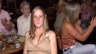 Todas essas putas selvagens querem pênis