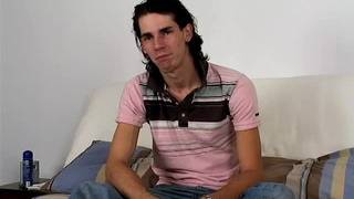 Sacudindo seu pau para seu prazer visual