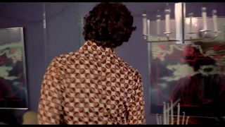 Leslie Bovee em um filme de época quente e cheio de sexo