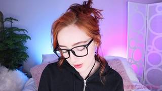 Uma puta ruiva atrativa pode ser desavergonhada! Uma puta ruiva atrativa pode ser desavergonhada!