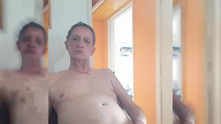 Ficar nu com uma corda nos tomates e muitos anéis no galo Ficar nu com uma corda nos tomates e muitos anéis no galo