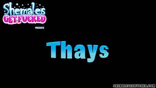 A transexual loira Thays é fodida com força