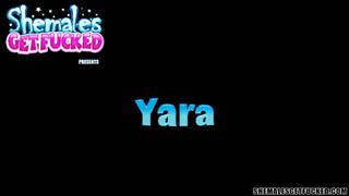 A Trans Yara é fodida por uma BBC ao ar livre A Trans Yara é fodida por uma BBC ao ar livre