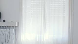 Primeira foda com outra mulher para esta garota tímida