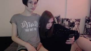 Garotas trans se divertem com a câmera Garotas trans se divertem com a câmera