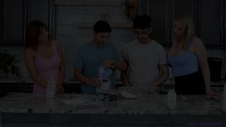 MILFs excitadas deixando os rapazes transarem com elas