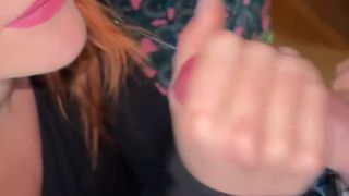 Margotdulac dá uma mamada profunda, engole todo o sêmen!