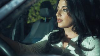 Michael rasga as meias dela e fode a sua secretária Karla Lane